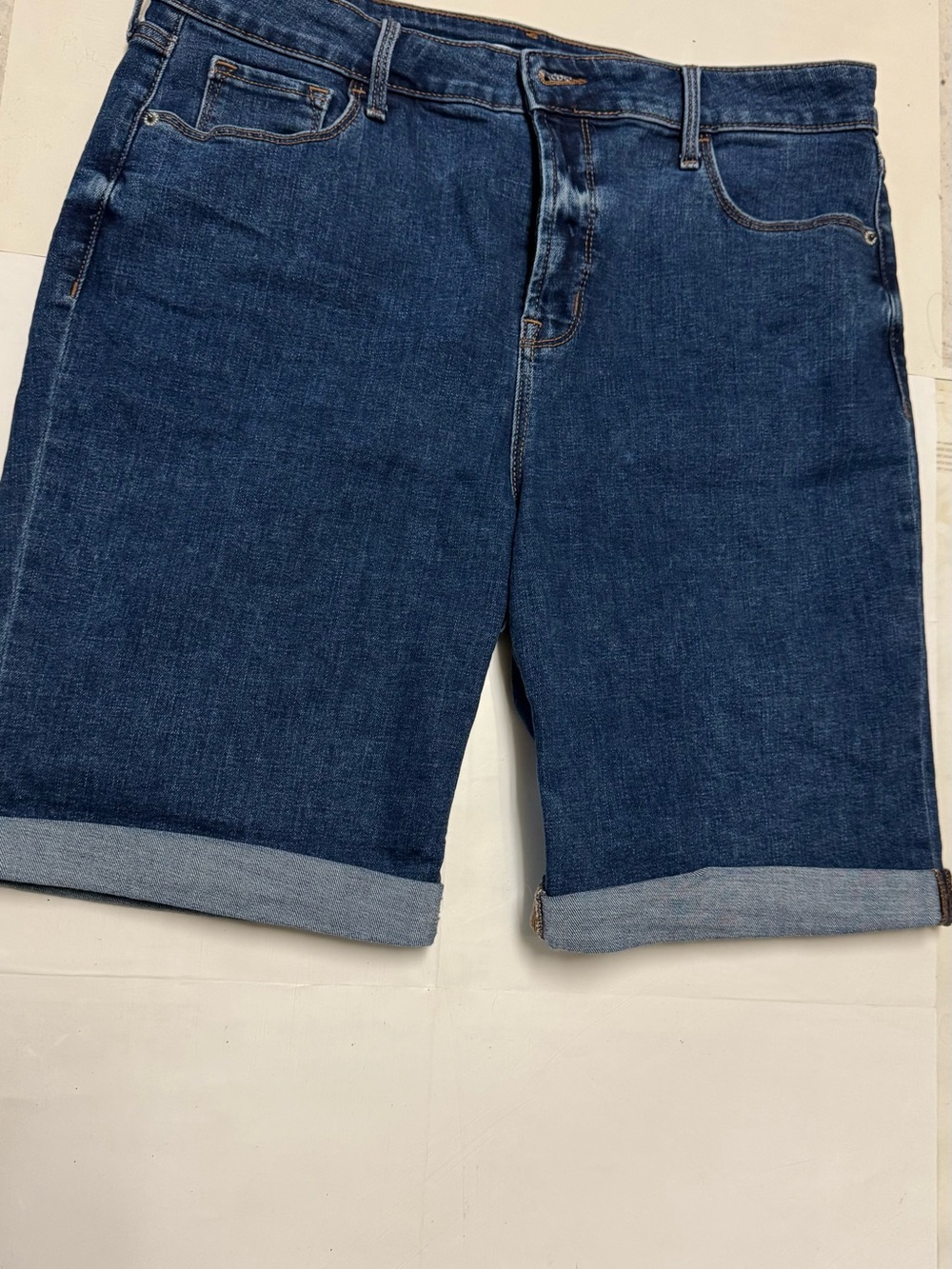 Old Navy Women's Dark Blue Denim Bermuda Rolled cuff Summer Shorts size 14